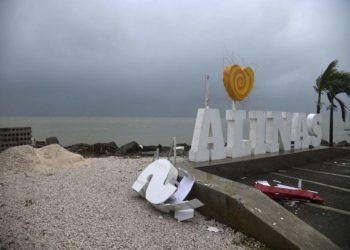 TS Marco in Gulf aiming at Louisiana, TS Laura also on way – News – capecodtimes.com