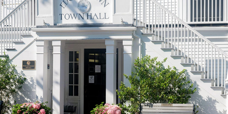 The Vineyard Gazette – Martha’s Vineyard News