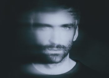 Try out the Ólafur Arnalds experience