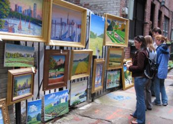 Enjoy live music and art during the Beacon Hill Art Walk