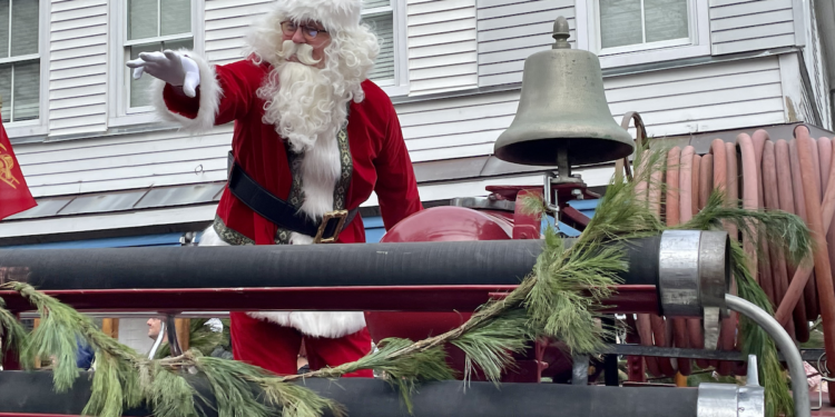 Have A Holly Jolly Time On Martha’s Vineyard For The Holidays