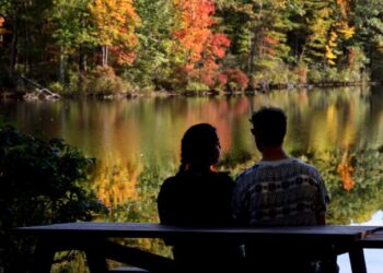 7 romantic fall 2025 date ideas in Boston