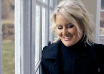 Paula Cole wants to spend Valentine’s Day with you